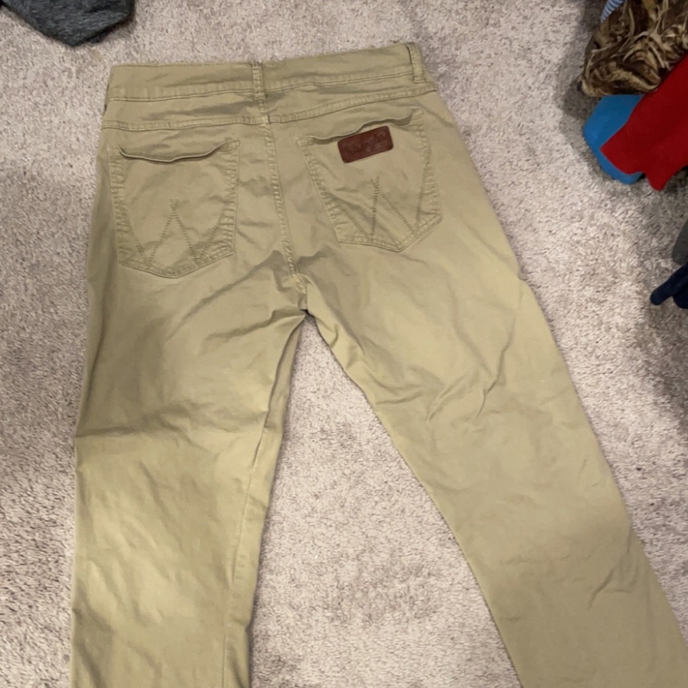 Men’s wrangler retro khaki pants